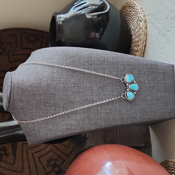 Gorgeous NWOT Native American Triple Stone Kingman Turquoise Cluster Necklace 💙 - Picture 2 of 14